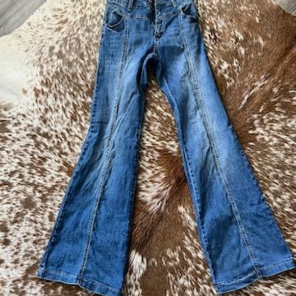 Jeans - Picture 3 of 5